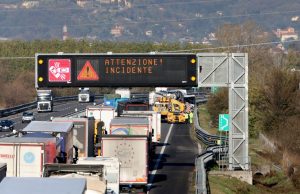 Calano gli incidenti mortali, ma vietato abbassare la guardia