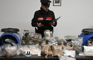 Droga, armi e munizioni. Sei arresti in provincia di Brescia