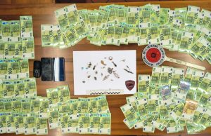 In fuga con soldi e gioielli. Per fermarli serve il taser