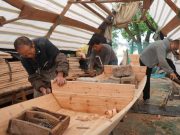 Cina: Zhejiang, erede tramanda tecnica di fabbricazione di barca con tendone nero