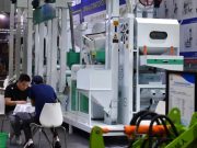 Macchine agricole esposte alla fiera commerciale Cina-Africa