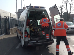 Esce di strada con la moto, 67enne in gravi condizioni