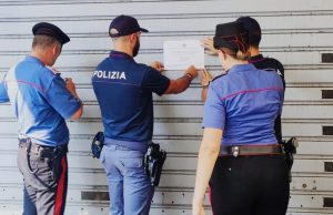 Maxi rissa fra clienti e dipendenti. Sigilli a un bar di Desenzano