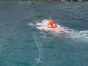 Precipita nel lago dalla Gardesana. Morto ciclista di 43 anni