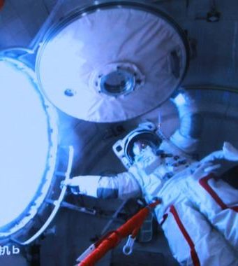 Cina: equipaggio Shenzhou-20 esegue seconda attività extraveicolare
