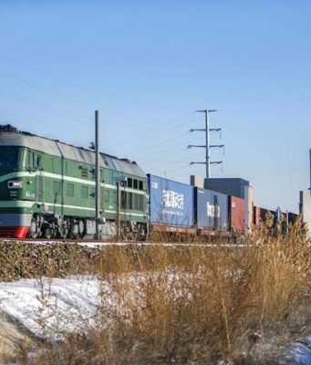 Cina: Xinjiang più dinamico, attraente in contesto di crescente apertura