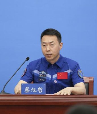 Cina: astronauti Shenzhou-19 partecipano a conferenza stampa