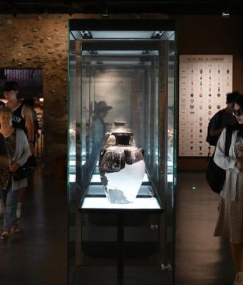 Cina: Ningxia, Tombe imperiali Xixia sito patrimonio UNESCO