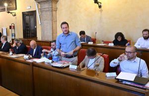 Centrodestra dopo il caso Pedrini, “L’arte non va filtrata dalla politica”