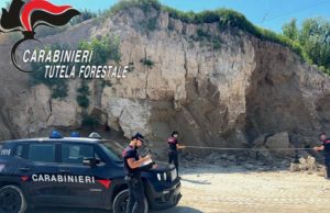 Discarica abusiva e impianti fuori norma. Azienda denunciata