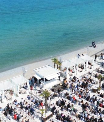 La nota del locale: “Il Coco Beach Club è regolarmente aperto”