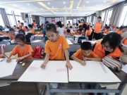 Cina: programma di tutoring estivo per bambini ad Haining