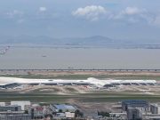 Cina: aeroporto Shenzhen registra traffico record di passeggeri e merci nel primo semestre