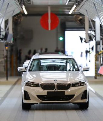 Cina: BMW Brilliance crea joint venture per elettricità verde