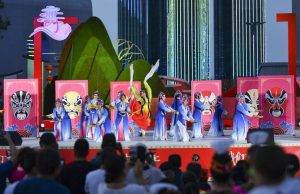 Cina: Xinjiang, Urumqi ospita evento di danza