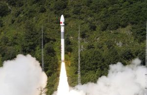 Cina: Sichuan, lanciato razzo vettore con a bordo satellite pakistano
