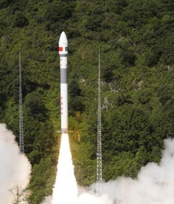 Cina: Sichuan, lanciato razzo vettore con a bordo satellite pakistano