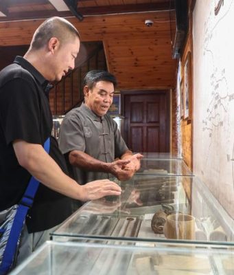 Cina: museo del manuale delle rotte marittime Geng Lu Bu a Hainan