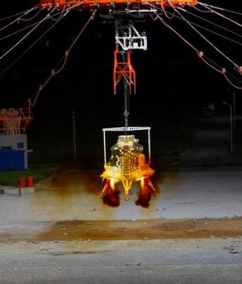 Cina: completa primo test di atterraggio, decollo di lander lunare con equipaggio