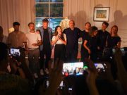 Cina: flash mob del cast di “Divina Commedia” unisce culture attraverso il tempo