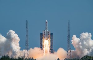 Cina: lancia nuovo gruppo di satelliti Internet