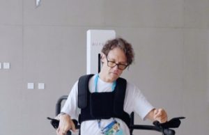 Cina: para-apneista italiano prova esoscheletro con cui “sembra di volare”