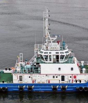 Cina: Tianjin, “flotta verde” di quattro rimorchiatori elettrici