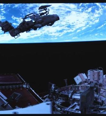 Spazio: astronauti della Shenzhou-20 completano terza serie di attività extraveicolari