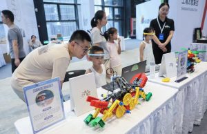 Cina: carnevale tecnologico giovanile a Wuzhen nello Zhejiang