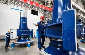 Cina: produzione di turbine eoliche a Baotou nella Mongolia Interna