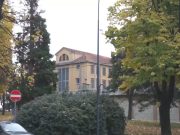 Appicca un incendio a Canton Mombello per evitare il trasferimento