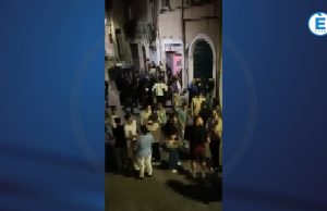 Urla e vociare alle 3 di notte, il bar è aperto. Ma nessuno fa nulla
