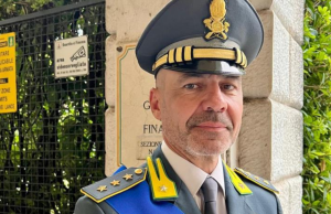 Salò, cambio al vertice della GdF sul Garda: Luca Boz è il nuovo comandante