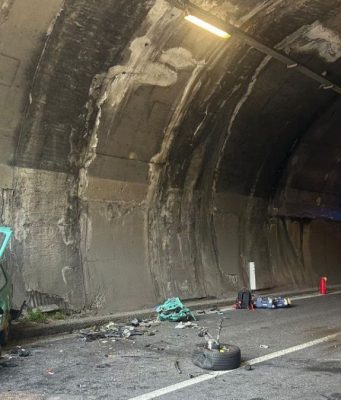 Incidente in galleria a Breno: strada chiusa e due feriti gravi