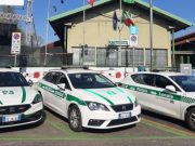 Modifica la targa dell’auto sequestrata, ma lo scoprono lo stesso