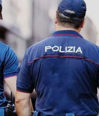 Tenta di rubare 2.000 euro di cartucce per stampanti. Arrestato