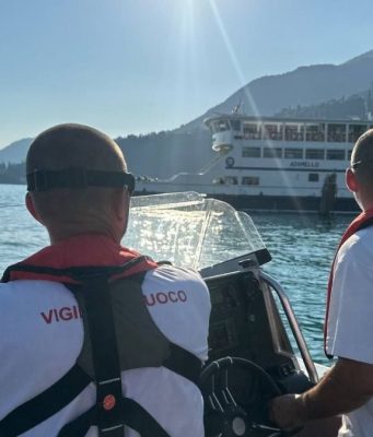 Turisti salvati dal personale di Navigarda a Toscolano Maderno