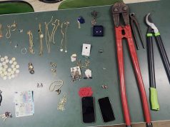 Calci e pugni ai poliziotti, 42enne albanese finisce in manette