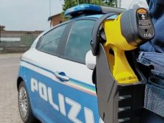 Furto e aggressione all’Esselunga: 28enne, bloccato con il Taser