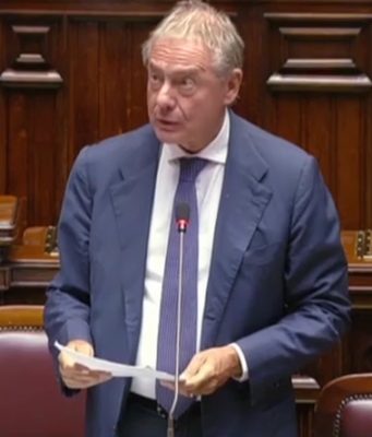 Iveco, il ministro Urso: “Massime garanzie su occupazione”