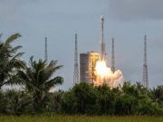 Cina: Long March-10 supera con successo secondo test accensione statica
