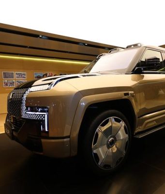 Cina: obiettivo vendite auto 2025 fissato a 32,3 milioni di unità