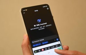 Cina: modello open source DeepSeek svela scatola nera IA, promuove trasparenza