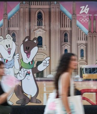 Italia: negozio ufficiale delle Olimpiadi invernali di Milano Cortina