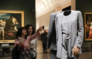 Italia: Milano ospita mostra in onore di Giorgio Armani