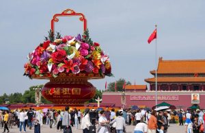 Cina: Pechino, “cesto di fiori” in Piazza Tian’anmen per Giornata nazionale