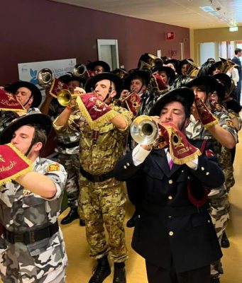 Bande, cori e gruppi folk. Bando regionale da 750mila euro