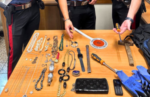 Montichiari, tentano furto in abitazione: arrestati due giovani