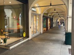 Il commercio bresciano ha perso 2.000 attività dal 2019. Tiene il Garda