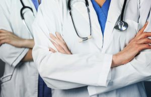 Sanità lombarda, il 42% dei medici bresciani boccia la riforma